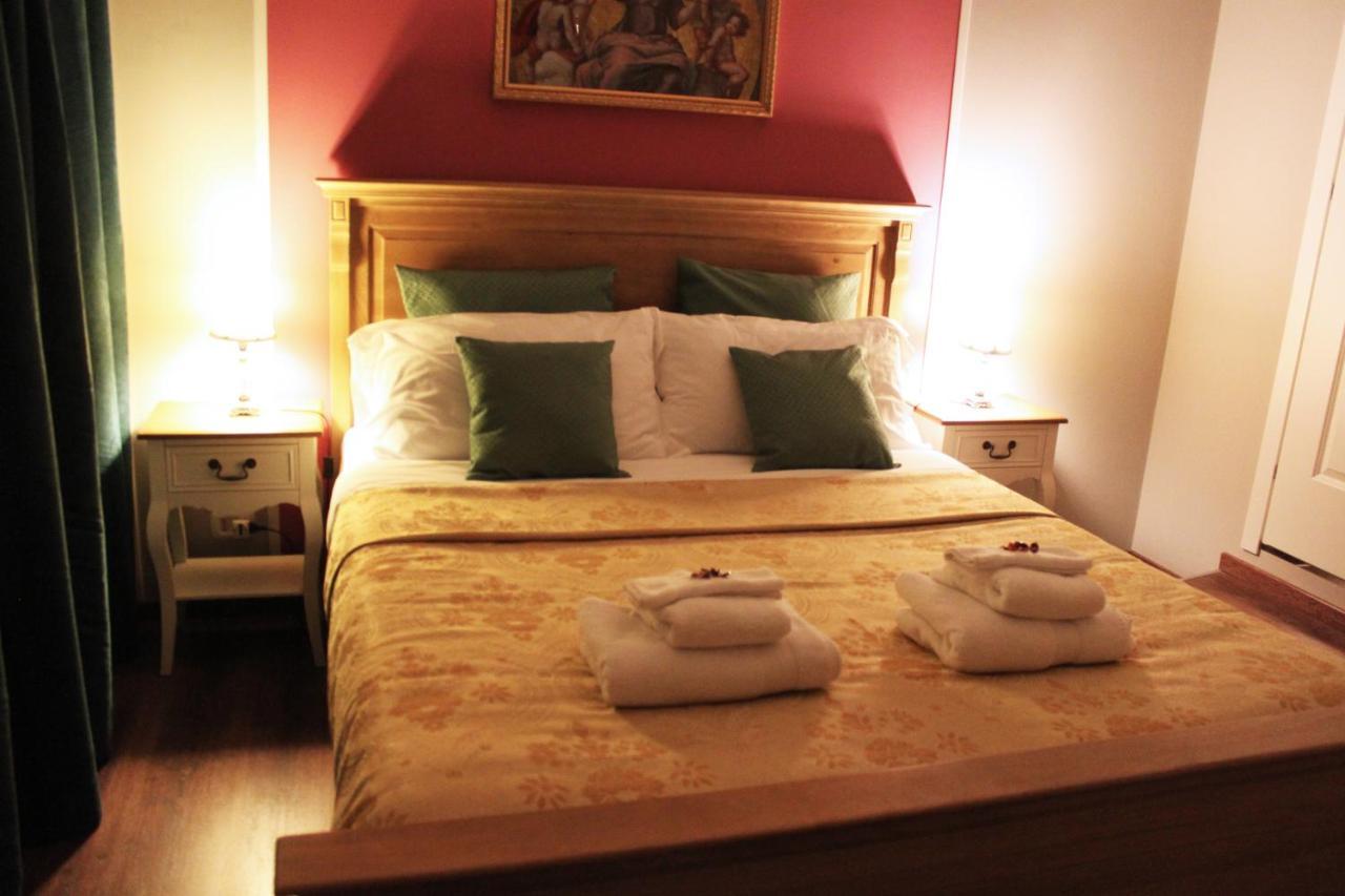 Casa de hóspedes Raphael 3*